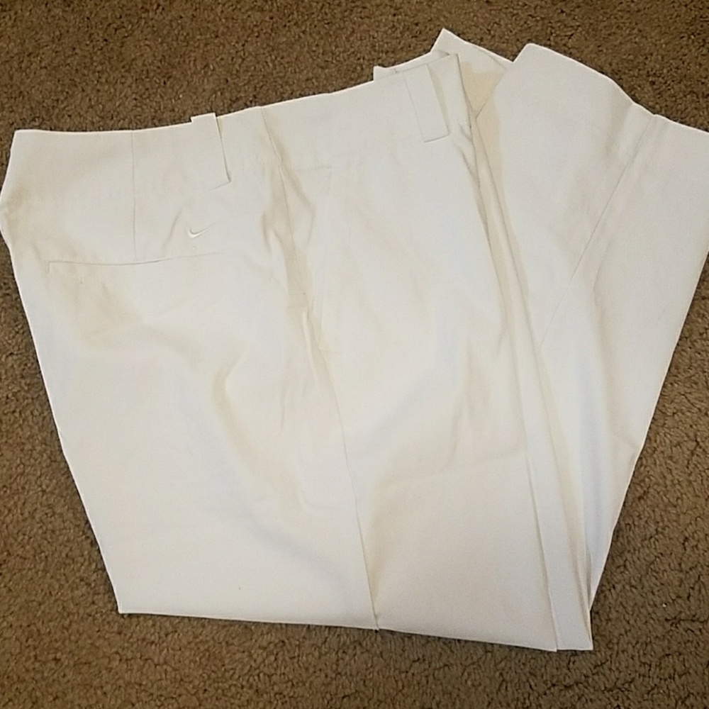 Women's Nike cropped golf pant